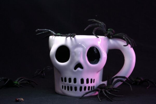 Taza Decorada de Calavera - Imagen 2